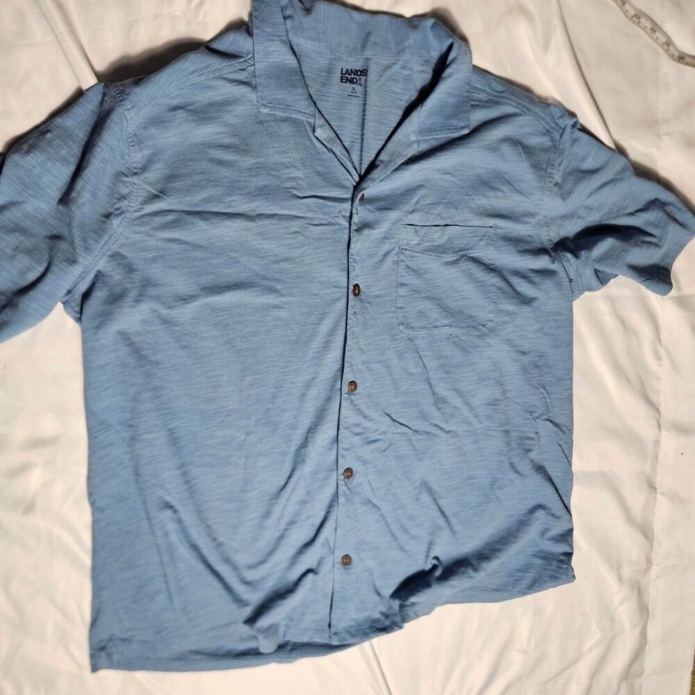 Mens land end button up camp style shirt, size XL, blue